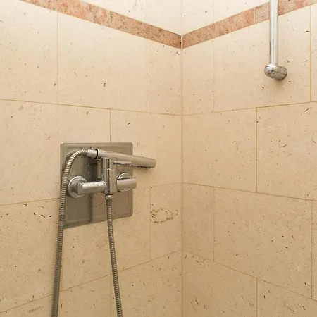 Saraj 4 Apartman